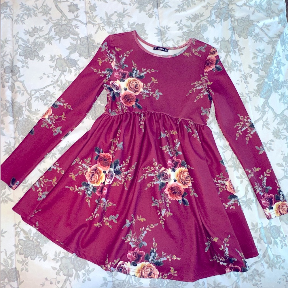 Beautiful SHEIN Long Sleeve Burgundy Red Dress W/Long Sleeves